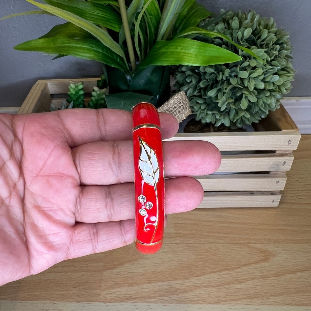 Red/White Leaf Enamel Clamp Bangle - Picture 2 of 5